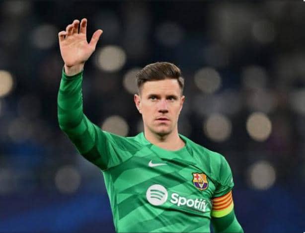 فوری;بارسلونا بازوبند کاپیتانی را از دروازه بان خود گرفت !!