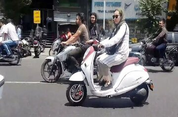 کش و قوس قانون در گواهینامه موتورسواری برای بانوان