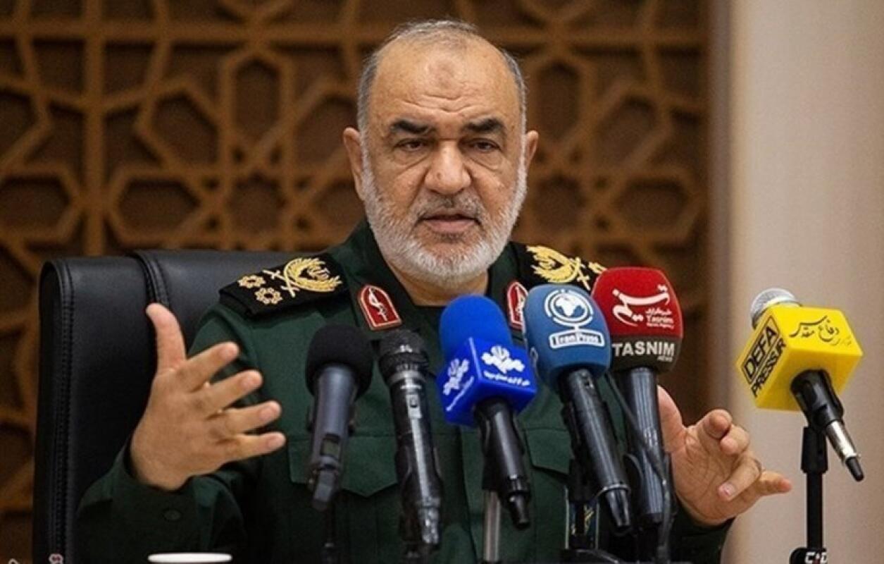 سرلشکر سلامی آماده ایم با هر صدایی بجنگیم